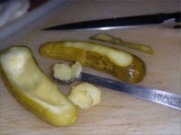 ОГУРЦЫ, ФАРШИРОВАННЫЕ СЫРОМ