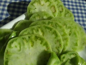 Запеканка из бекона и зеленых помидоров