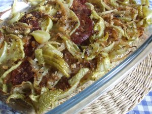 Запеканка из бекона и зеленых помидоров