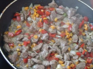 Увеличить Рис с мясом и овощами