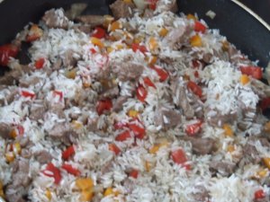 Увеличить Рис с мясом и овощами