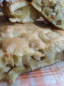 Шарлотка с яблоками