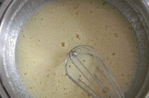 Увеличить Пирог с орехами, вишней и ириской