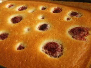 Увеличить Клафути с клубникой