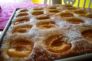 Пирог с абрикосами 