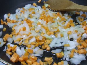 Суп на курином бульоне с клецками