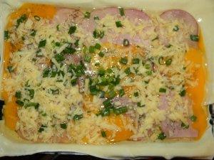 Увеличить Слоеный пирог с ветчиной и яйцами