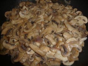 Пирог из слоеного теста с овощами