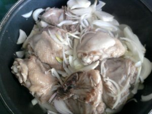 Увеличить Курица в луковом соусе