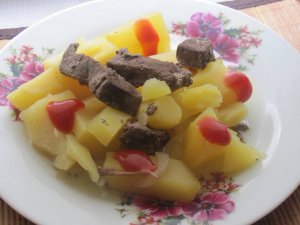 Увеличить Тушенный картофель с печенью