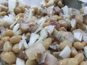 Увеличить Салат селедочный с фасолью