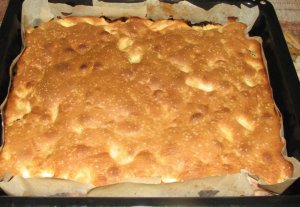 Увеличить Яблочный бисквитный пирог