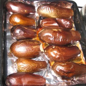 Увеличить Печенная баклажанная икра