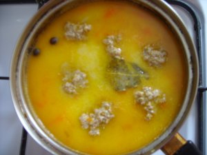 Суп из плавленного сырка с фрикадельками