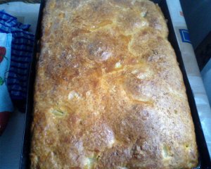 Сырный пирог с яблоками